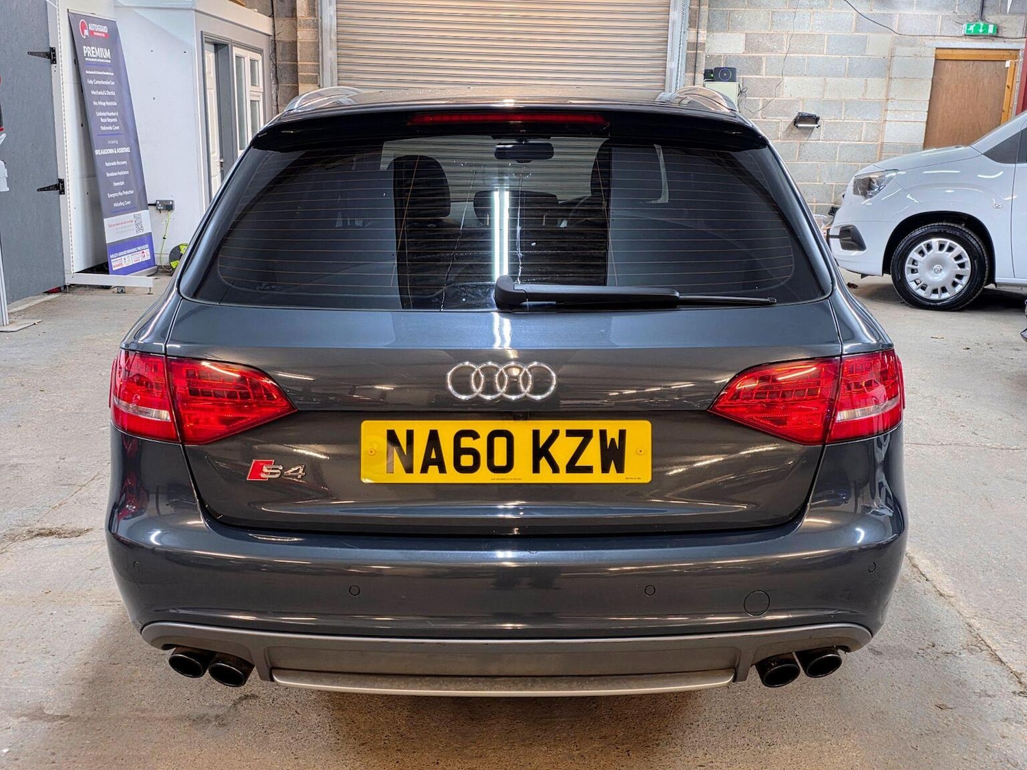 Used Audi A4 2010 for sale - 76845001: Photo 6