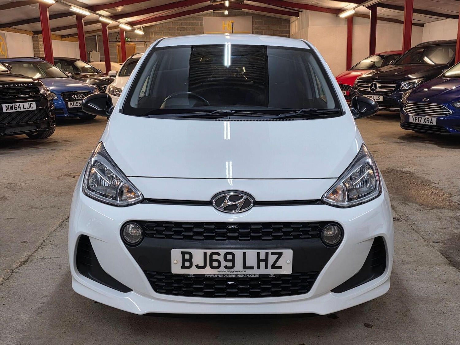 Used Hyundai i10 2019 for sale - 76748259: Photo 2