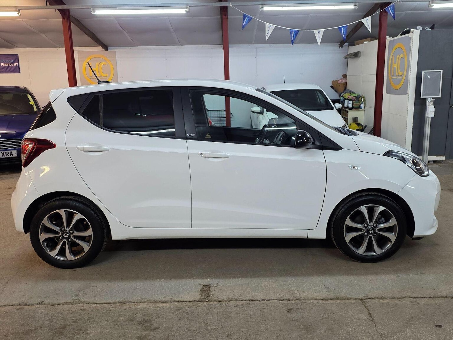 Used Hyundai i10 2019 for sale - 76748259: Photo 8