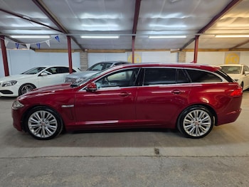 Used Jaguar XF 2013 for sale - 79519087: Photo