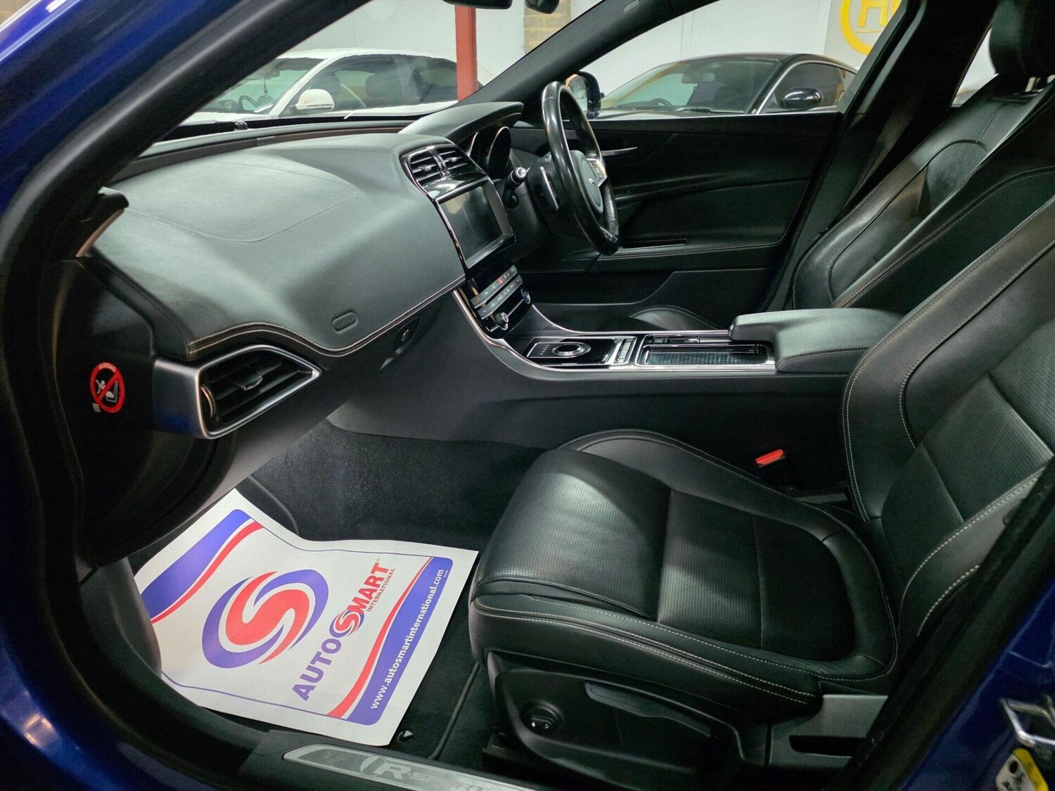 Used Jaguar XE 2019 for sale - 77557360: Photo 14