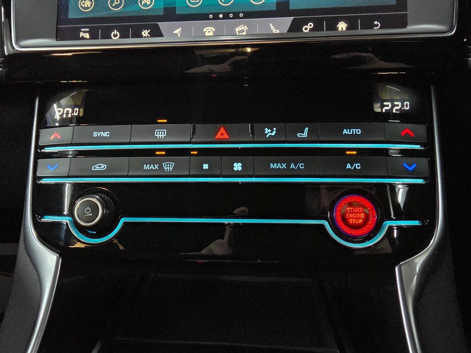 Used Jaguar XE 2019 for sale - 77557360: Photo 24