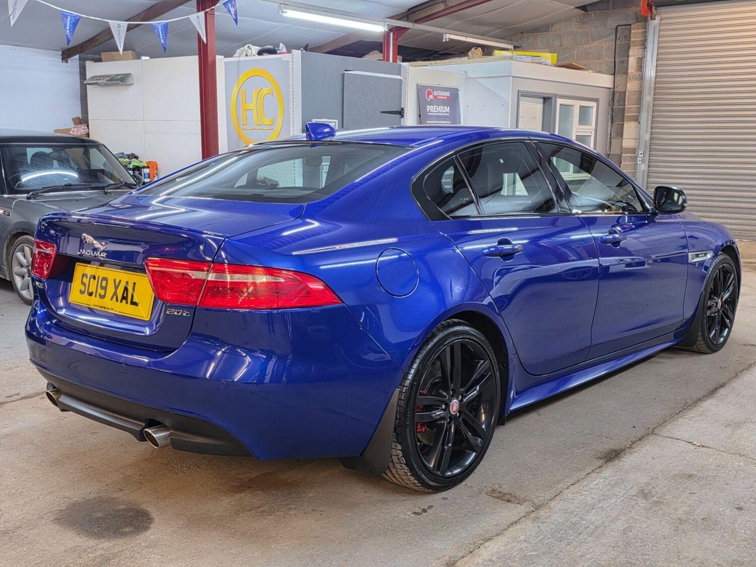 Used Jaguar XE 2019 for sale - 77557360: Photo 7