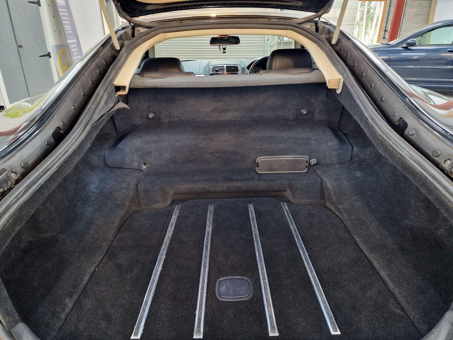 Used Jaguar XKR 2008 for sale - 77104407: Photo 15