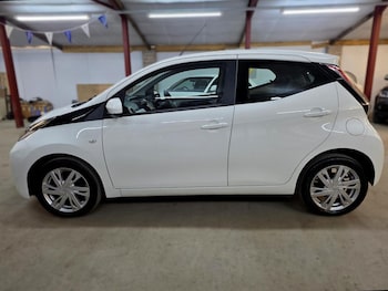 Used Toyota AYGO 2015 for sale - 78459304: Photo
