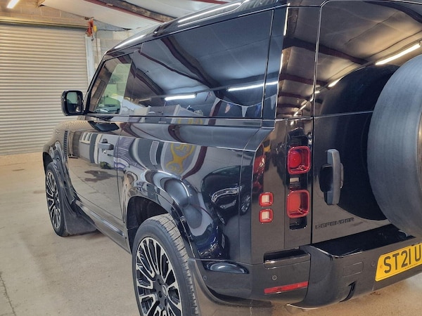 Used Land Rover Defender 90 2021 for sale - 76156745: Photo 11