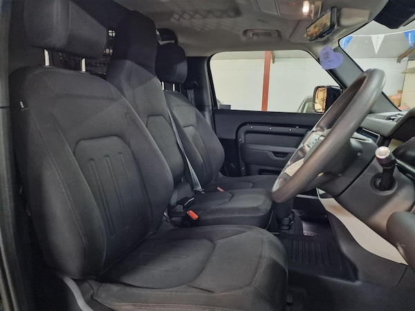 Used Land Rover Defender 90 2021 for sale - 76156745: Photo 17