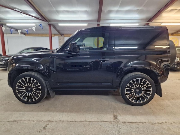 Used Land Rover Defender 90 2021 for sale - 76156745: Photo 4