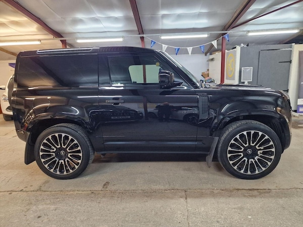 Used Land Rover Defender 90 2021 for sale - 76156745: Photo 8