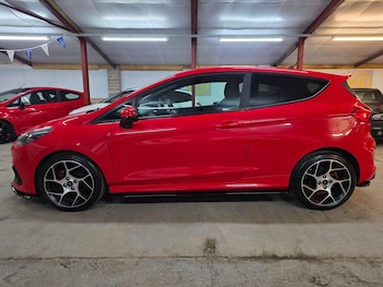 Used Ford Fiesta 2018 for sale - 77104396: Photo
