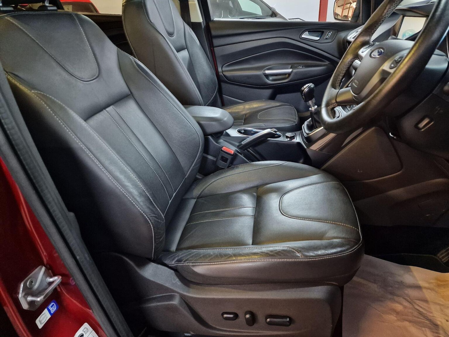 Used Ford Kuga 2016 for sale - 76397046: Photo 19