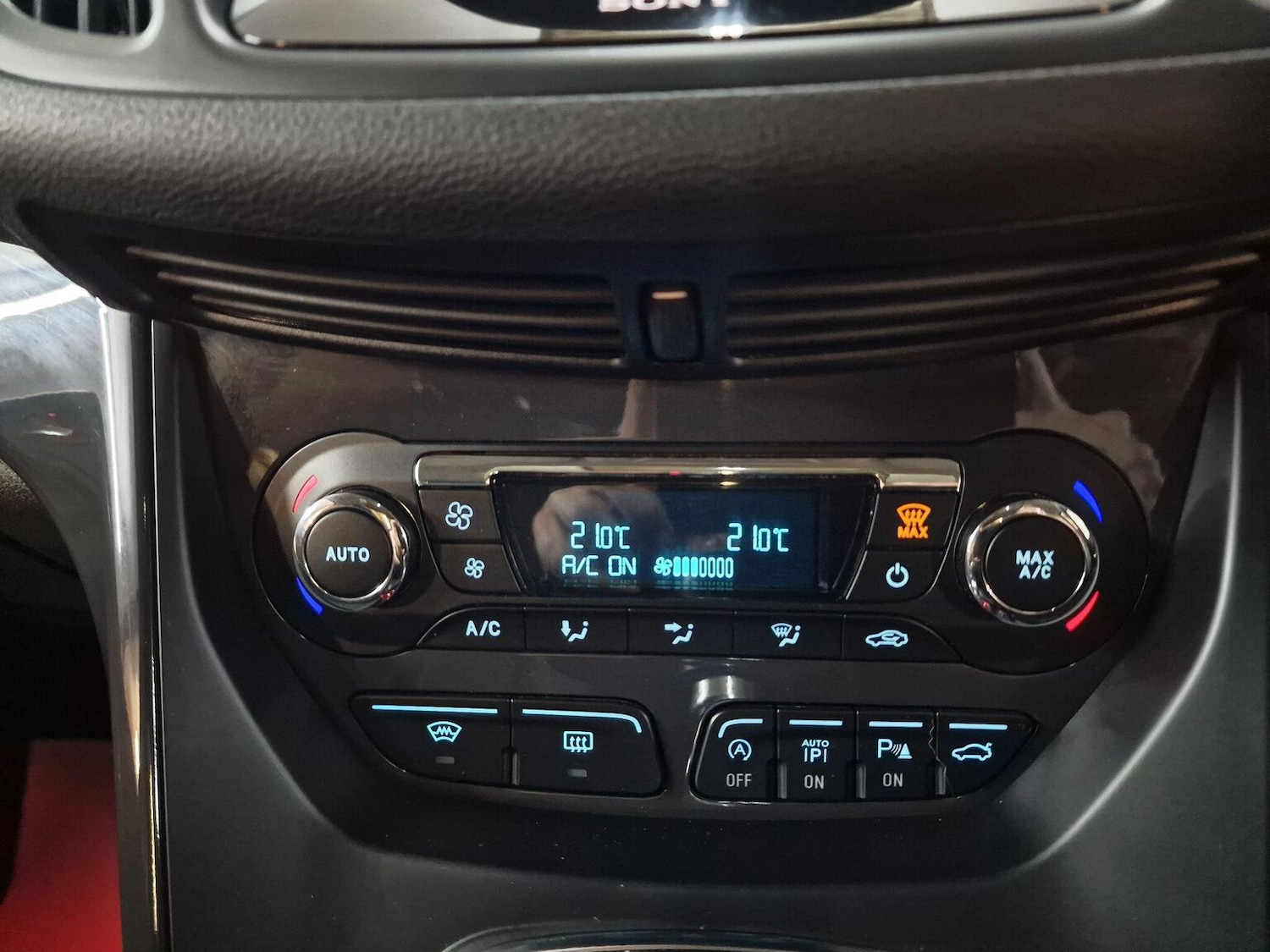 Used Ford Kuga 2016 for sale - 76397046: Photo 23