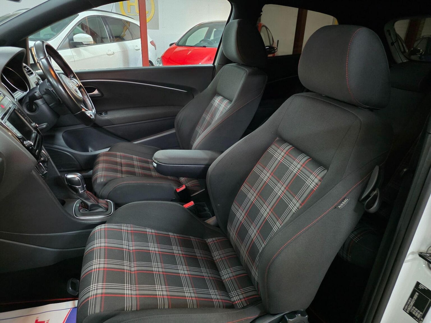 Used Volkswagen Polo 2016 for sale - 76565176: Photo 13