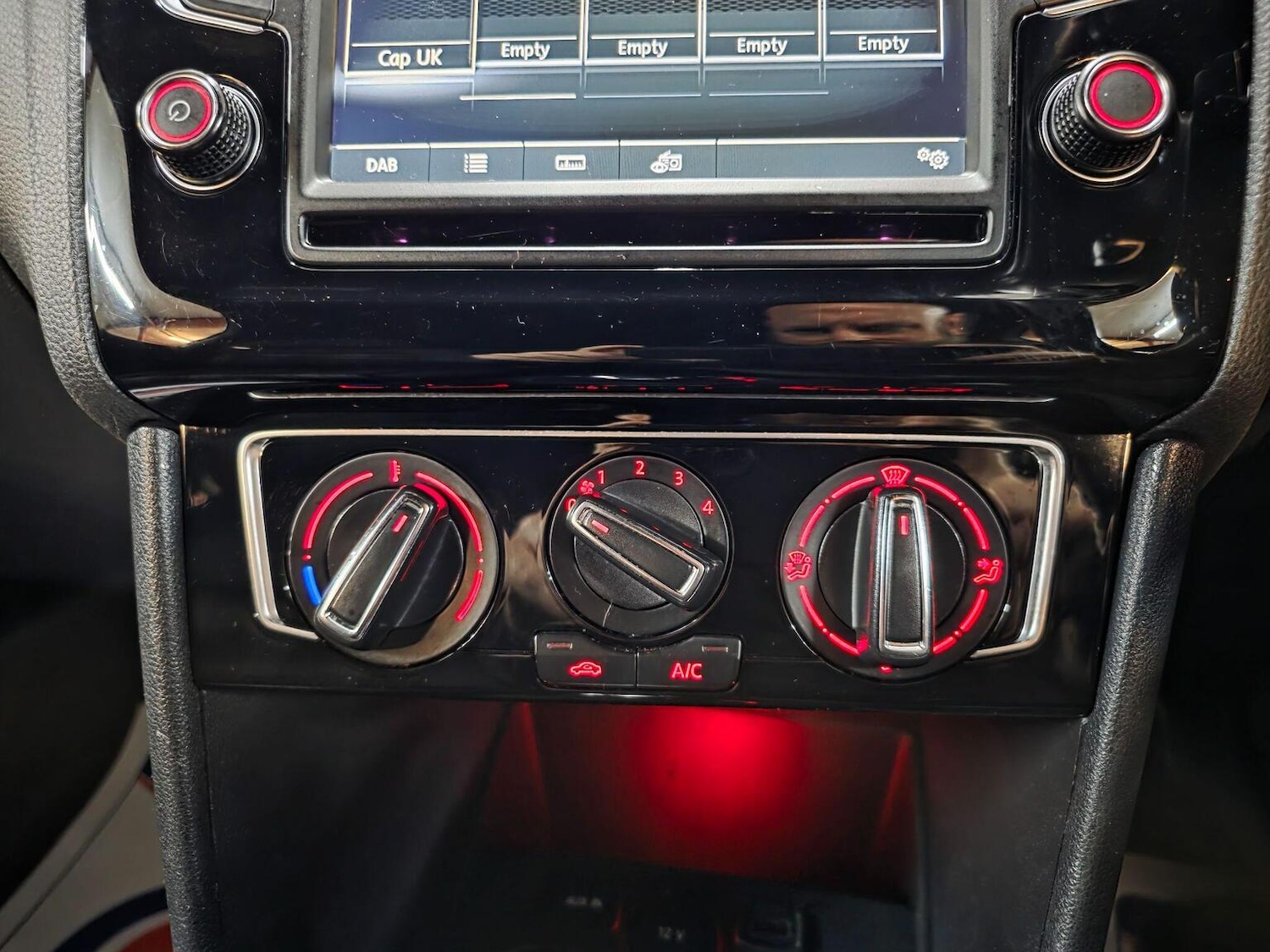 Used Volkswagen Polo 2016 for sale - 76565176: Photo 21