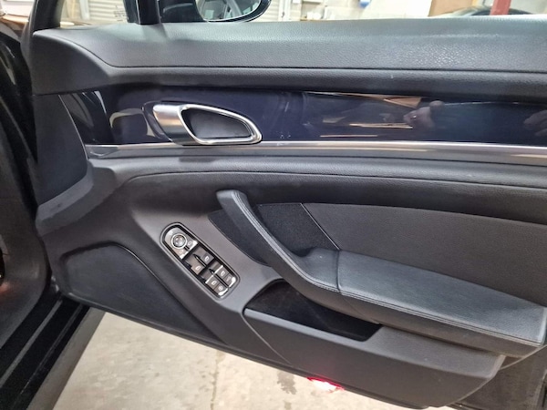 Used Porsche Panamera 2010 for sale - 74864309: Photo 17
