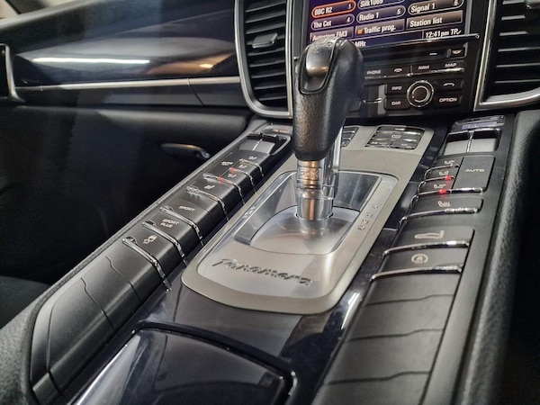 Used Porsche Panamera 2010 for sale - 74864309: Photo 21