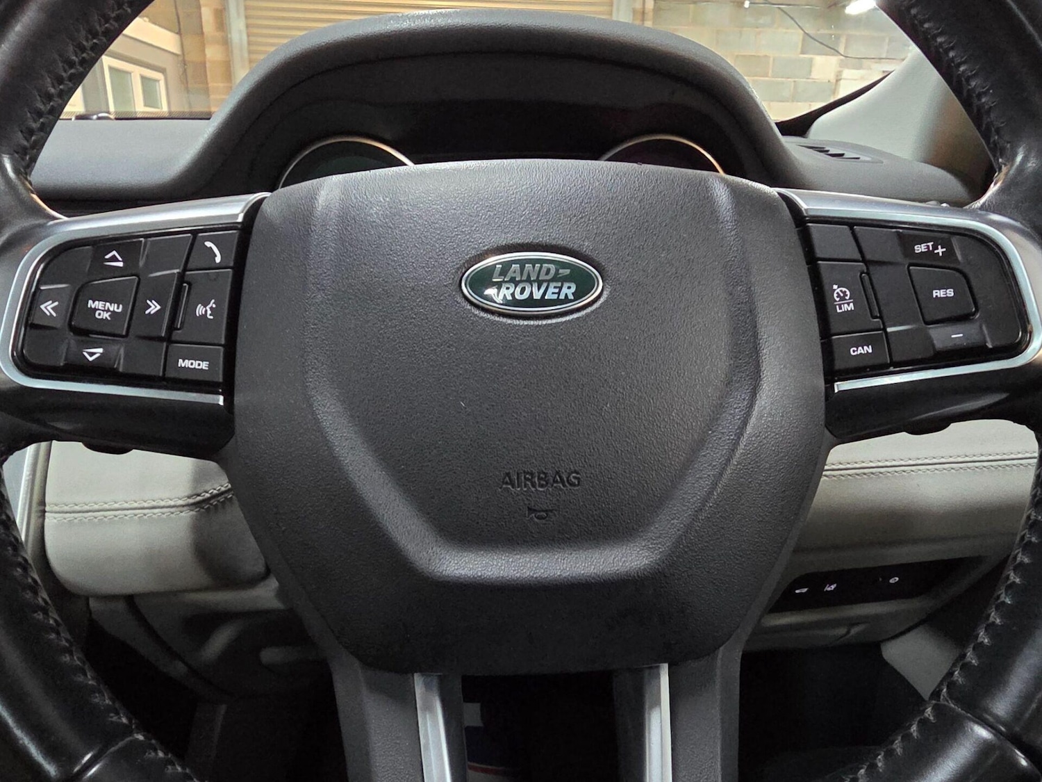 Used Land Rover Discovery Sport 2015 for sale - 77557374: Photo 29