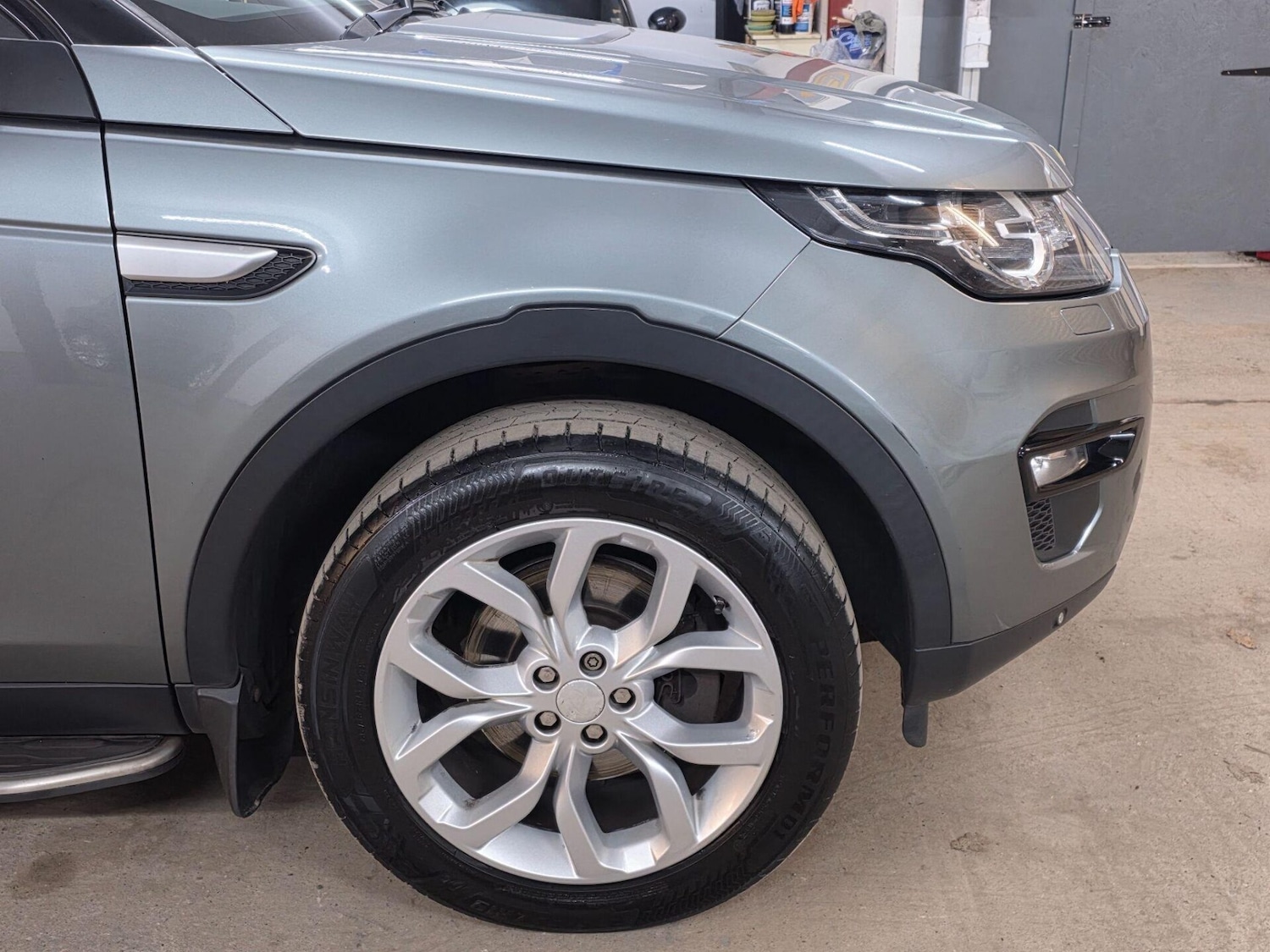 Used Land Rover Discovery Sport 2015 for sale - 77557374: Photo 9