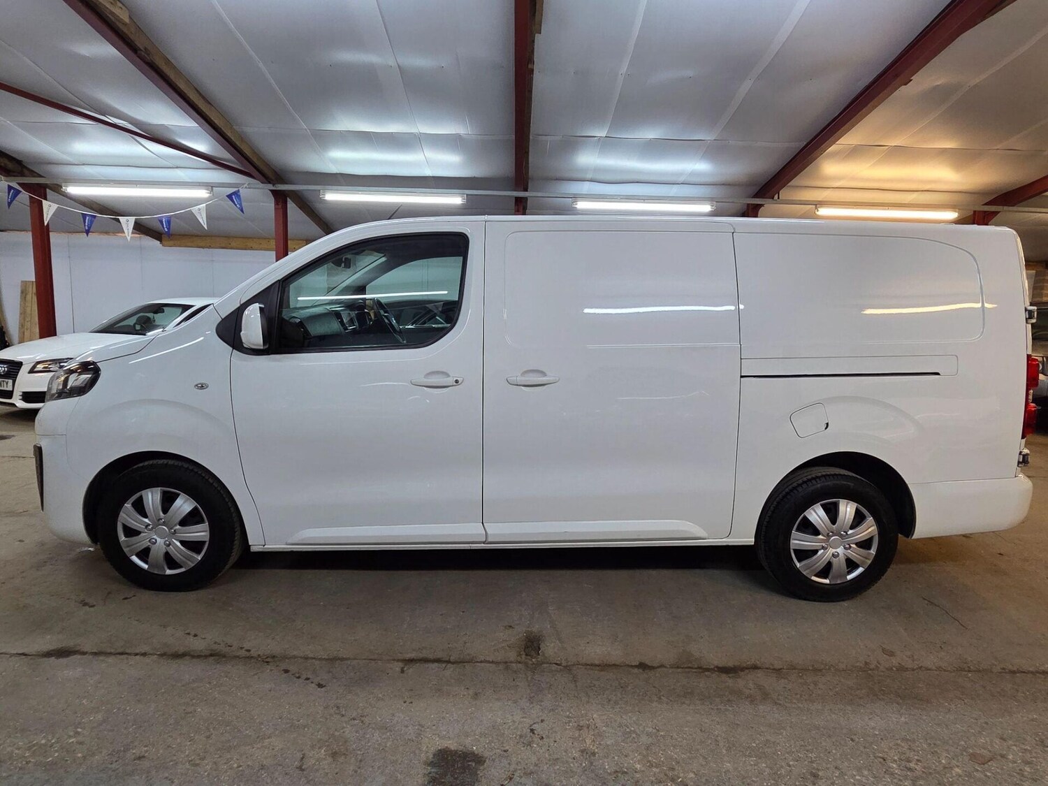 Used Vauxhall Vivaro 2020 for sale - 77557361: Photo 4