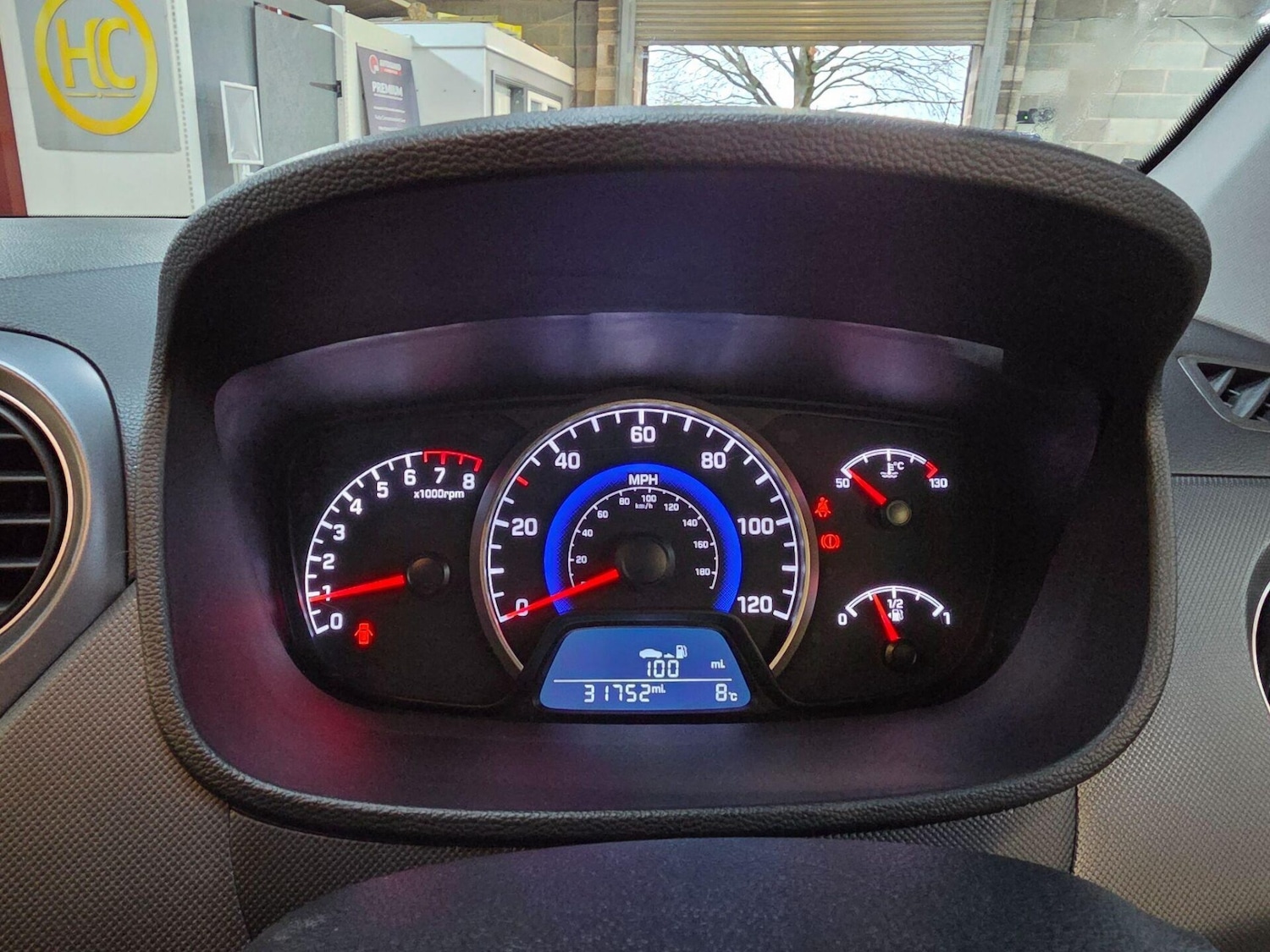 Used Hyundai i10 2019 for sale - 77104408: Photo 26