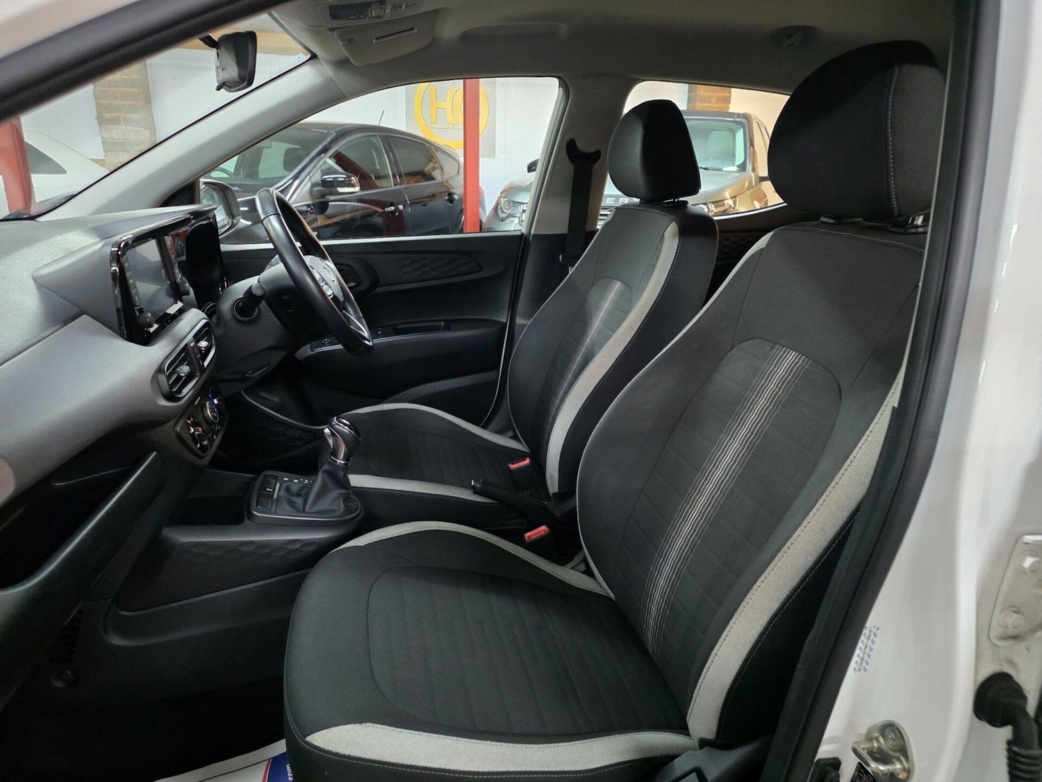 Used Hyundai i10 2022 for sale - 77557375: Photo 14