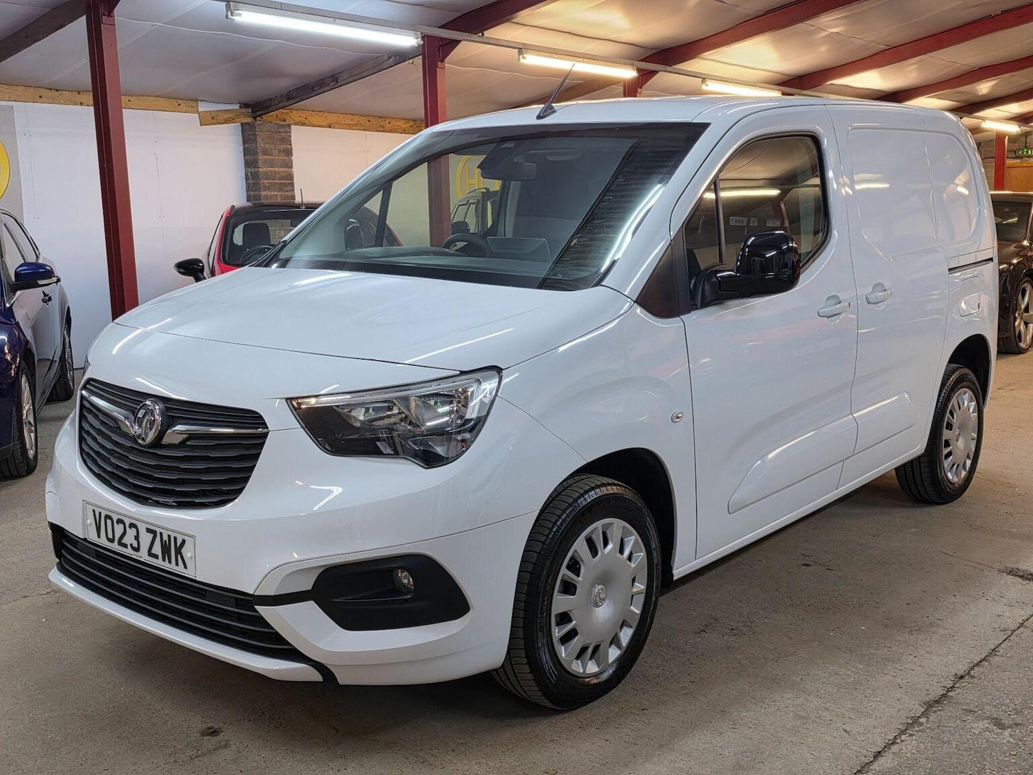 Used Vauxhall Combo 2023 for sale - 76625396: Photo 3
