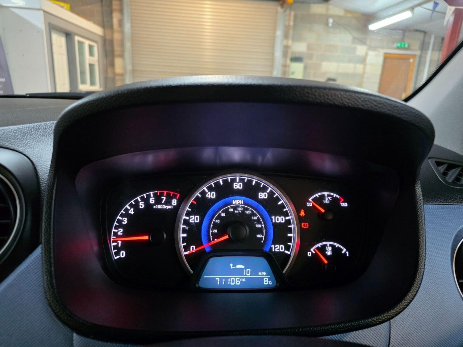 Used Hyundai i10 2015 for sale - 77104406: Photo 24