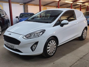 Used Ford Fiesta 2020 for sale - 77104399: Photo