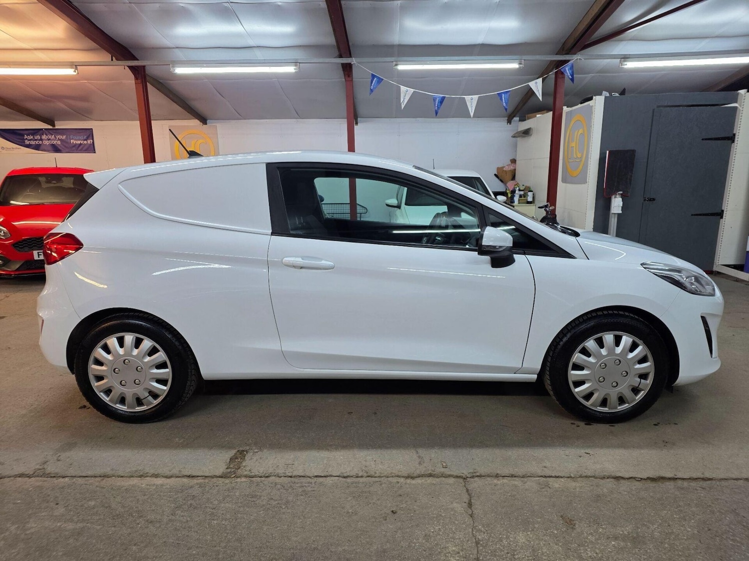 Used Ford Fiesta 2020 for sale - 77104399: Photo 8