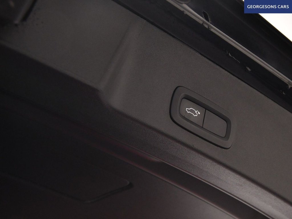 Used Volvo XC40 2021 for sale - 77451607: Photo 10