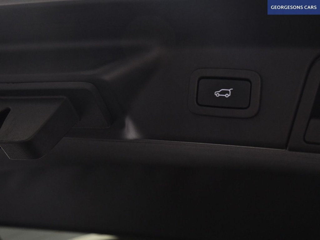 Used Land Rover Range Rover Velar 2020 for sale - 76950230: Photo 10