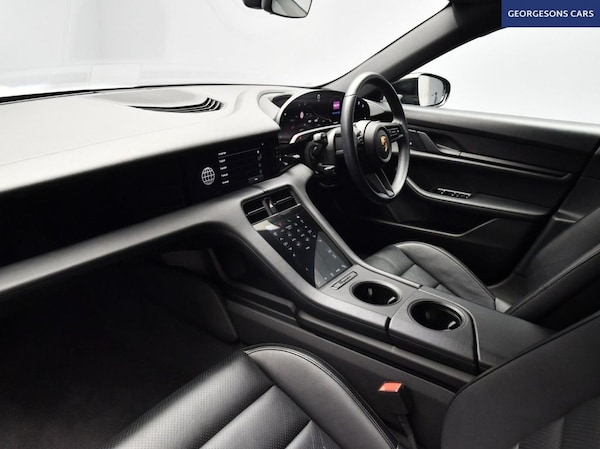 Used Porsche Taycan 2021 for sale - 76009781: Photo 11