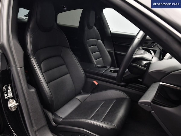 Used Porsche Taycan 2021 for sale - 76009781: Photo 14