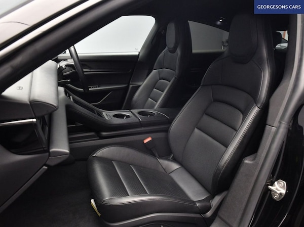 Used Porsche Taycan 2021 for sale - 76009781: Photo 15