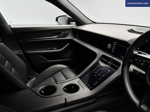 Used Porsche Taycan 2021 for sale - 76009781: Photo 21