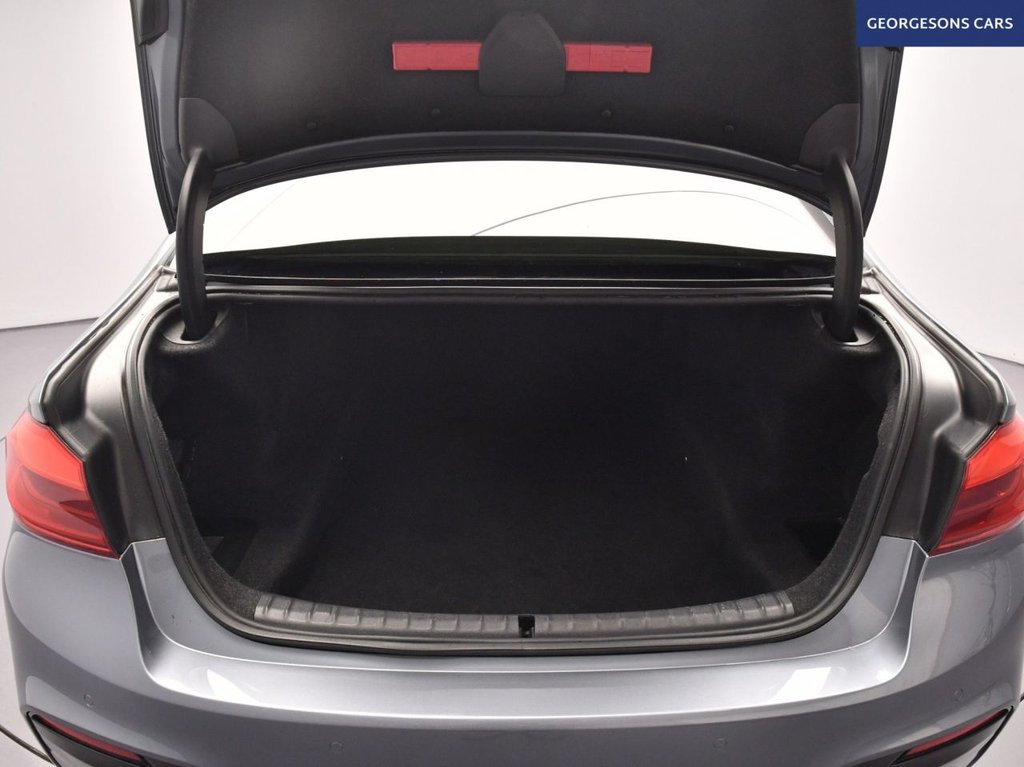 Used BMW 5 Series 2019 for sale - 77421800: Photo 9