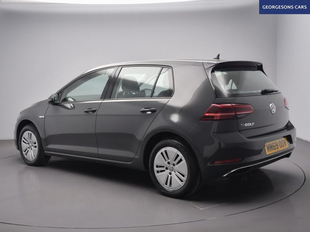 Used Volkswagen Golf 2020 for sale - 77212051: Photo 2