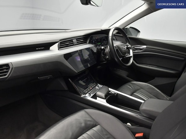 Used Audi e-tron 2021 for sale - 76202521: Photo 11