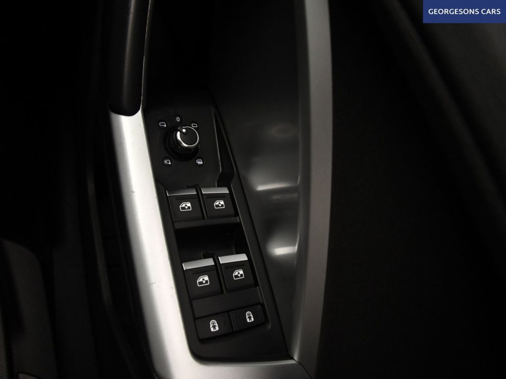 Used Audi Q3 2020 for sale - 76147350: Photo 35