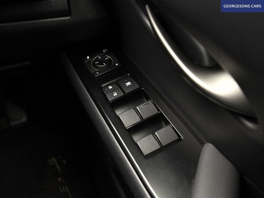 Used Lexus UX 2019 for sale - 77038051: Photo 30