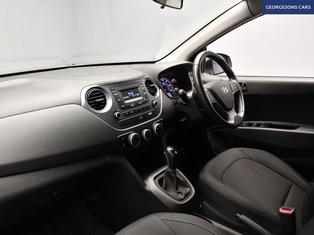 Used Hyundai i10 2019 for sale - 76535411: Photo 10