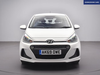 Used Hyundai i10 2019 for sale - 76535411: Photo