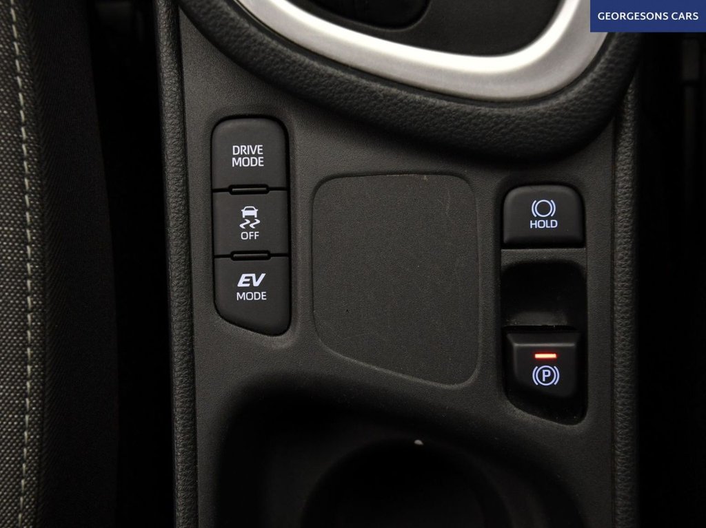 Used Toyota Yaris 2022 for sale - 77436527: Photo 25