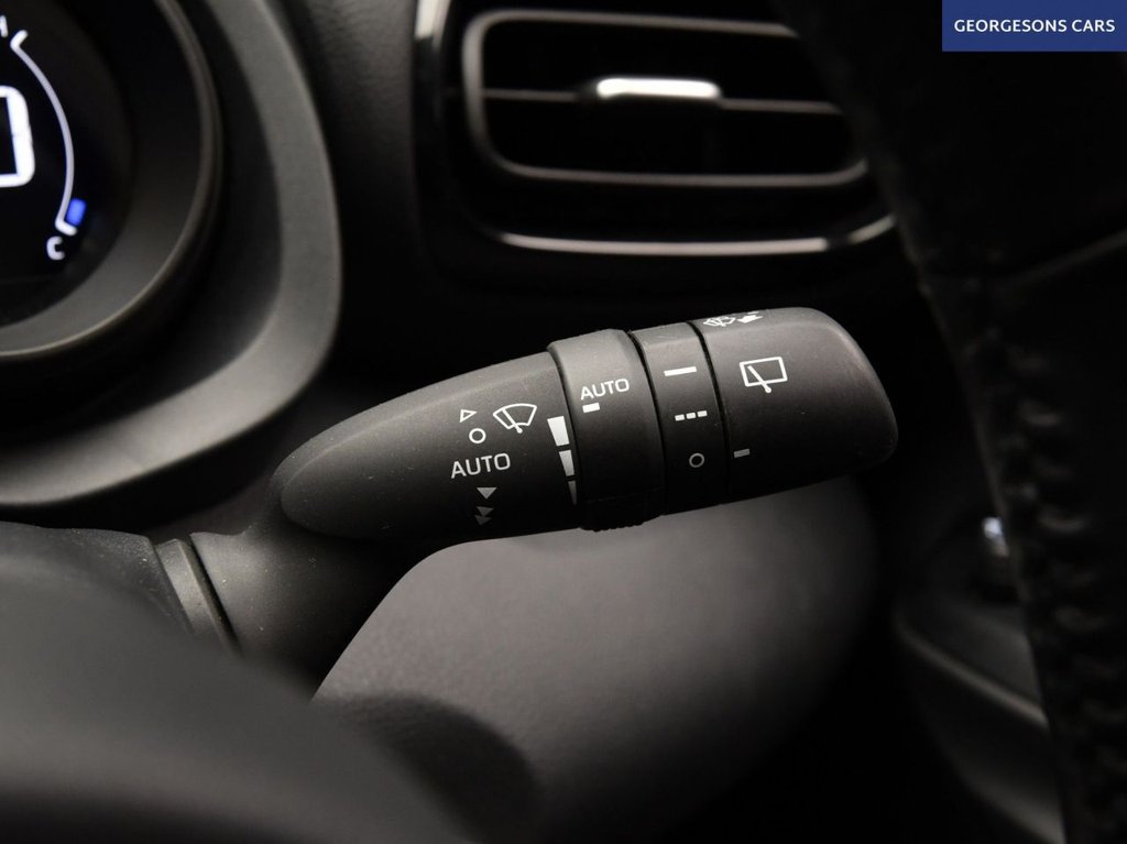 Used Toyota Yaris 2022 for sale - 77436527: Photo 32