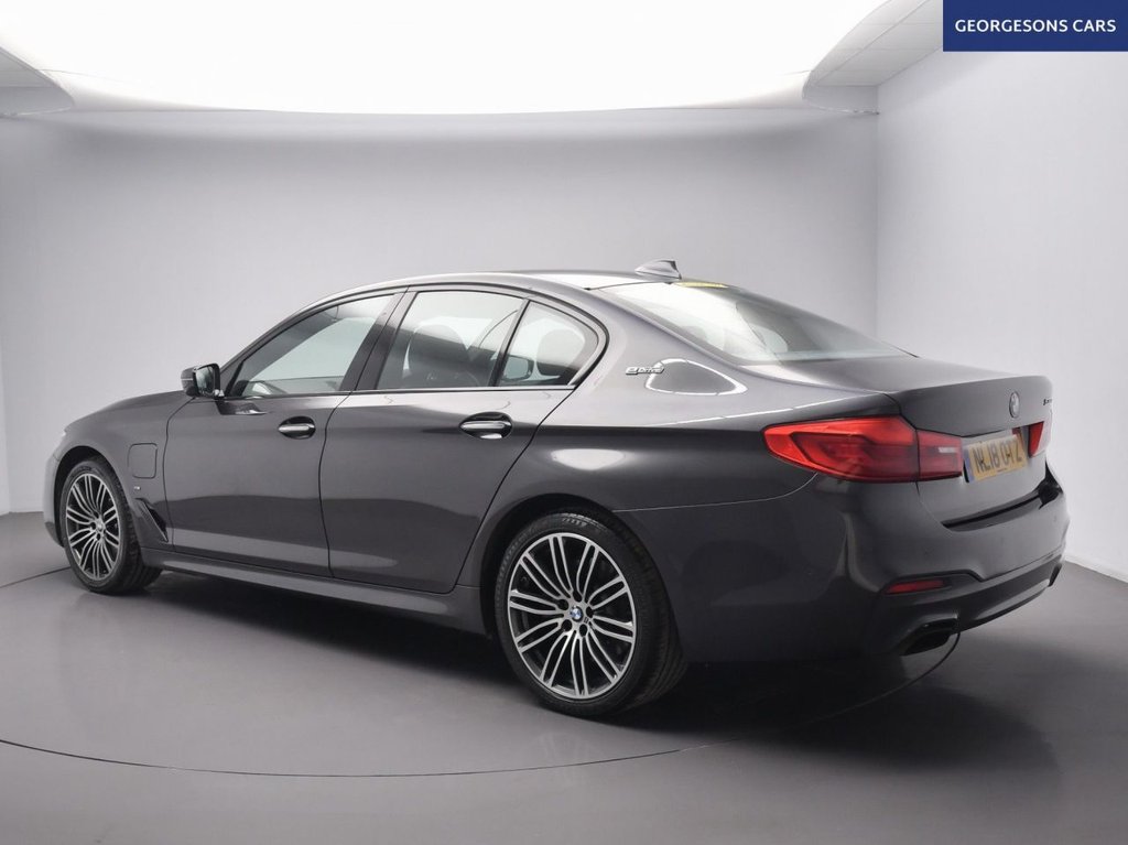 Used BMW 5 Series 2018 for sale - 77088950: Photo 2
