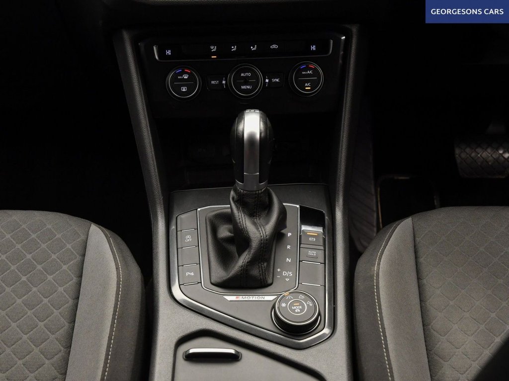 Used Volkswagen Tiguan 2018 for sale - 77407857: Photo 22