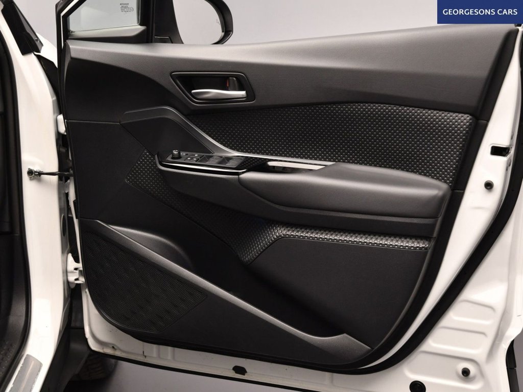 Used Toyota C-HR 2023 for sale - 77936330: Photo 20