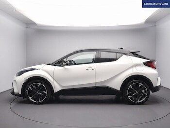 Used Toyota C-HR 2023 for sale - 77936330: Photo