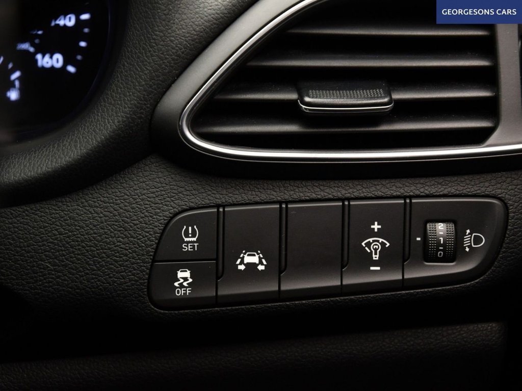 Used Hyundai i30 2018 for sale - 77161552: Photo 27