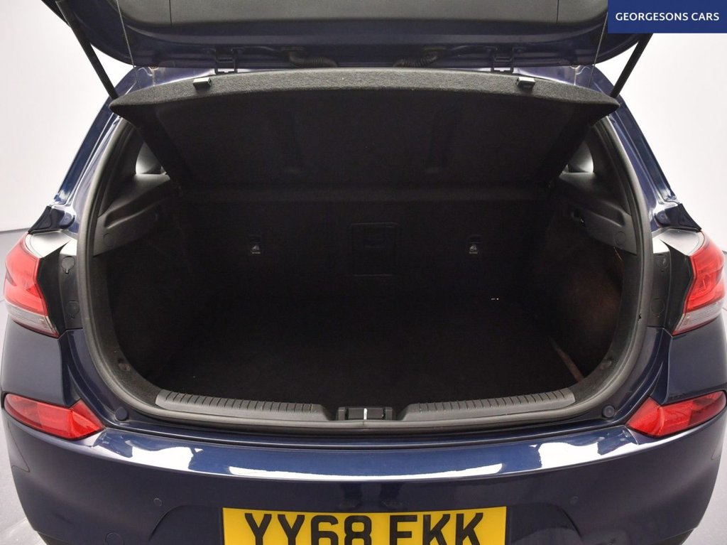 Used Hyundai i30 2018 for sale - 77161552: Photo 9